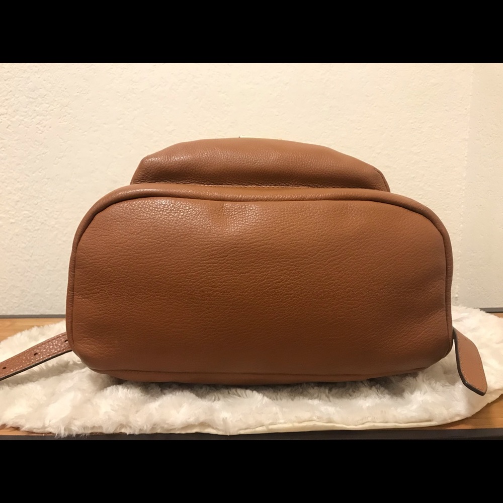 Authentic Michael Kors backpack 🎒 - Picture 4 of 8